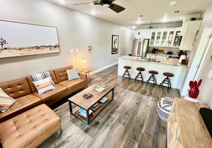 *Dream Gruene Getaway* Walk to Gruene! On River!