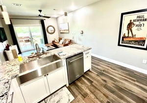 *Dream Gruene Getaway* Walk to Gruene! On River!