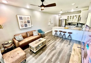 *Dream Gruene Getaway* Walk to Gruene! On River!