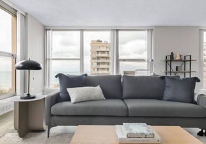 Dreamy Edgewater 3BR w/ Gym, Deck & Lounge, 5 blocks to L, by Blueground