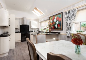 Dryburgh Farmhouse - pet-friendly property set in the countryside, sleeps 10