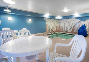 Econo Lodge La Crosse