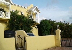 Elegant, comfortable Beach-Townhouse, 2 Bedroom, Pool