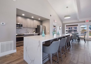 Elegant Foster City 1BR w/Gym, Pool, W/D, near highways, by Blueground