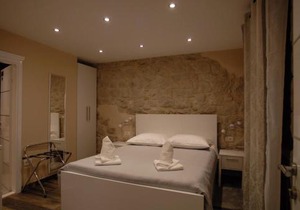 Elegant Residence Rooms