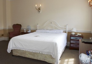 Elme Hall Hotel