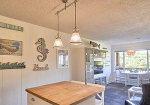 Enjoy a peaceful stay with a view of Proposal Rock on the beautiful Oregon Coast