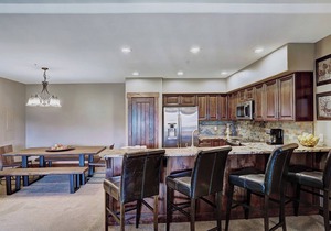 Enjoy Crystal Peak Lodge 7304, aSki-in/Ski-out condo at the Base of Peak 7.
