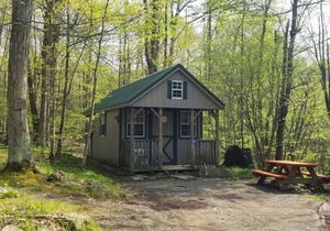 Enjoy Nature At Its Finest-Rustic Furnished Cabin W/Electricity at Abrams Creek