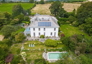 Epphaven Apartment With Outdoor Pool And Gardens In Historic Mansion House