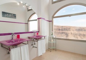 420 m² Apartment ∙ 3 bedrooms ∙ 6 guests