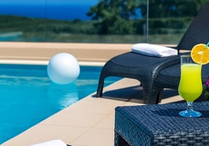 Escape to Paradise - Chania's Seaside Getaway