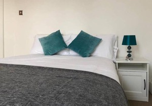 Eurostar Budget Rooms - Next to Kings Cross & Eurostar Train Station