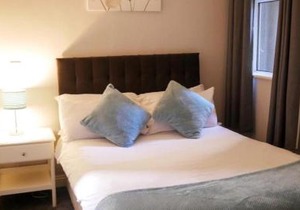 Eurostar Budget Rooms - Next to Kings Cross & Eurostar Train Station