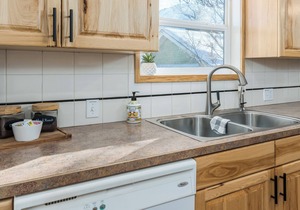 Excellent Home, In Town, Come & Play in Lava!