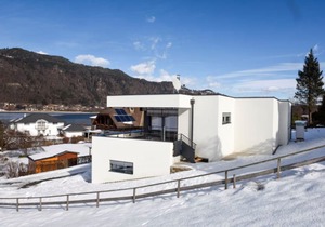 Exclusive access to the private beach of the bathing community Alt-Ossiach
