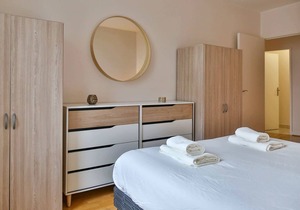 Executive La Defense Terrace | 3 Bed Apt in Paris