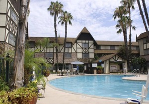 Experience Disneyland in Style - Stay in a Castle Resort w/Garden | 2 Units