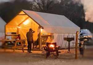 #F Son's Rio Cibolo - Glamping Cabin