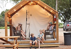 #F Son's Rio Cibolo - Glamping Cabin