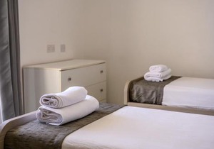 F11 Room 3, private Room two single beds shared bathroom in shared Flat