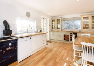 Fabulous cottage for 6 in the heart of town