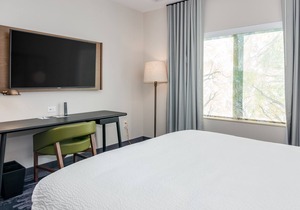 Fairfield Inn & Suites - King