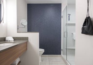 Fairfield Inn & Suites - King