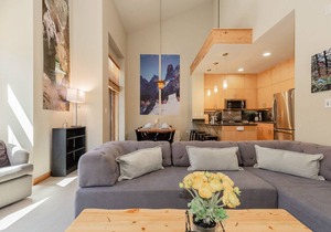 Fall Availability! Inviting, Ski Townhome with Mountain Views and Hot Tub Access!