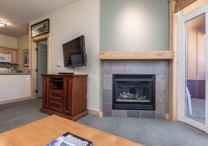 Fall Availability! Ski-in, Ski-out Mountain Condo with Alpine Views and Community Hot Tub!