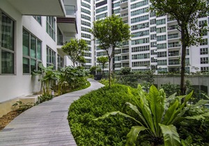 Family 2BR Apartment At Regalia Residence, 5 minutes to subway