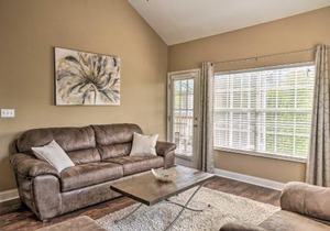 Family Condo with Pool Access, Near Table Rock Lake!