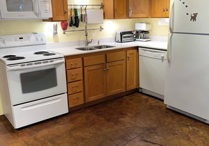 ★ Family Friendly/Prime Location/Lots of Amenities/Safe/Pet friendly ★