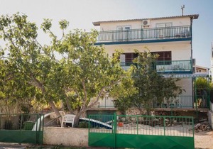 Family friendly seaside apartments Grebastica, Sibenik - 15170