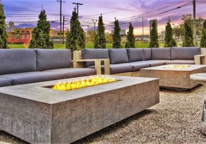 Family-Friendly Vacation! 4 Spacious Units, FREE Parking, Steps to Red Mile!