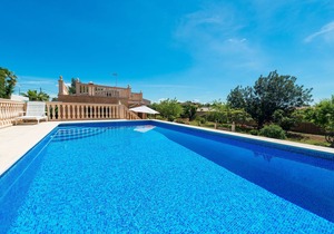 Family-friendly villa with pool - Villa Ses Llegitimes