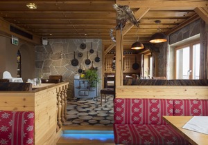 Family room A with connecting door, shower, WC - Almresort Baumschlagerberg