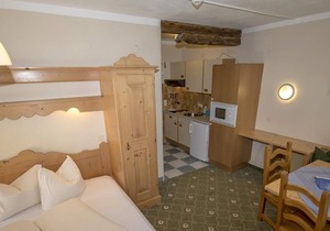 Family room, shower or bath, toilet - Landhaus Edelweiß