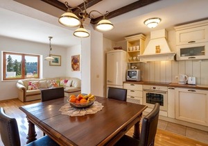 Family Villa Vjeka with Private Pool, playground in Sumartin, Brac Island