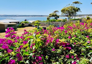 Fareview Beach House in Emu Bay