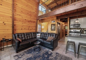 Fawnskin Family Cabin - North Shore, Foosball, Fireplace. Deck