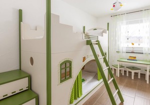Ferienwohnung Villa Waldmärchen mit 75qm, 2 Schlafzimmer für max. 2 Erwachsene und 4 Kinder