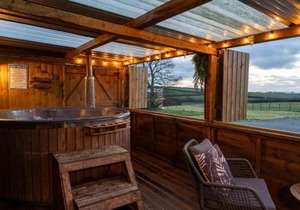 Fern Cottage - Luxurious 1 Bedroom - Blossom Farm