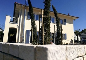 FeWo Luino, 50qm, 1 Schlafzimmer, max. 4 Pers., WLAN, Parken, Wasch- & Geschirrspülmaschine, Balkon