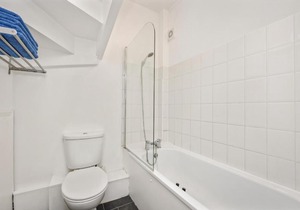 Finsbury Park Station Apartment! (C)