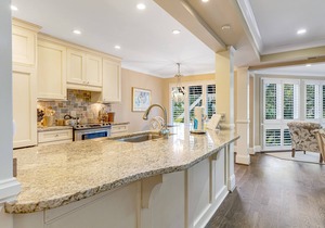 First Floor Villa with Lagoon Views and within walking distance of the beach