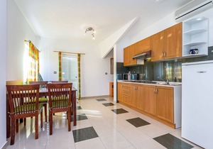 Flat with large pool, observatory, volleyball court and table tenis