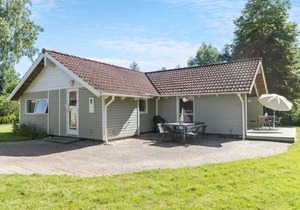 Four-Bedroom Holiday Home In Dronningmolle