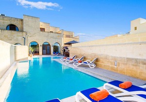 Four Winds Holiday Home