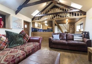 Foxglove - Luxurious Barn Conversion - Blossom Farm
